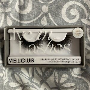 Velour premium synthetic lashes fluff’n whispie